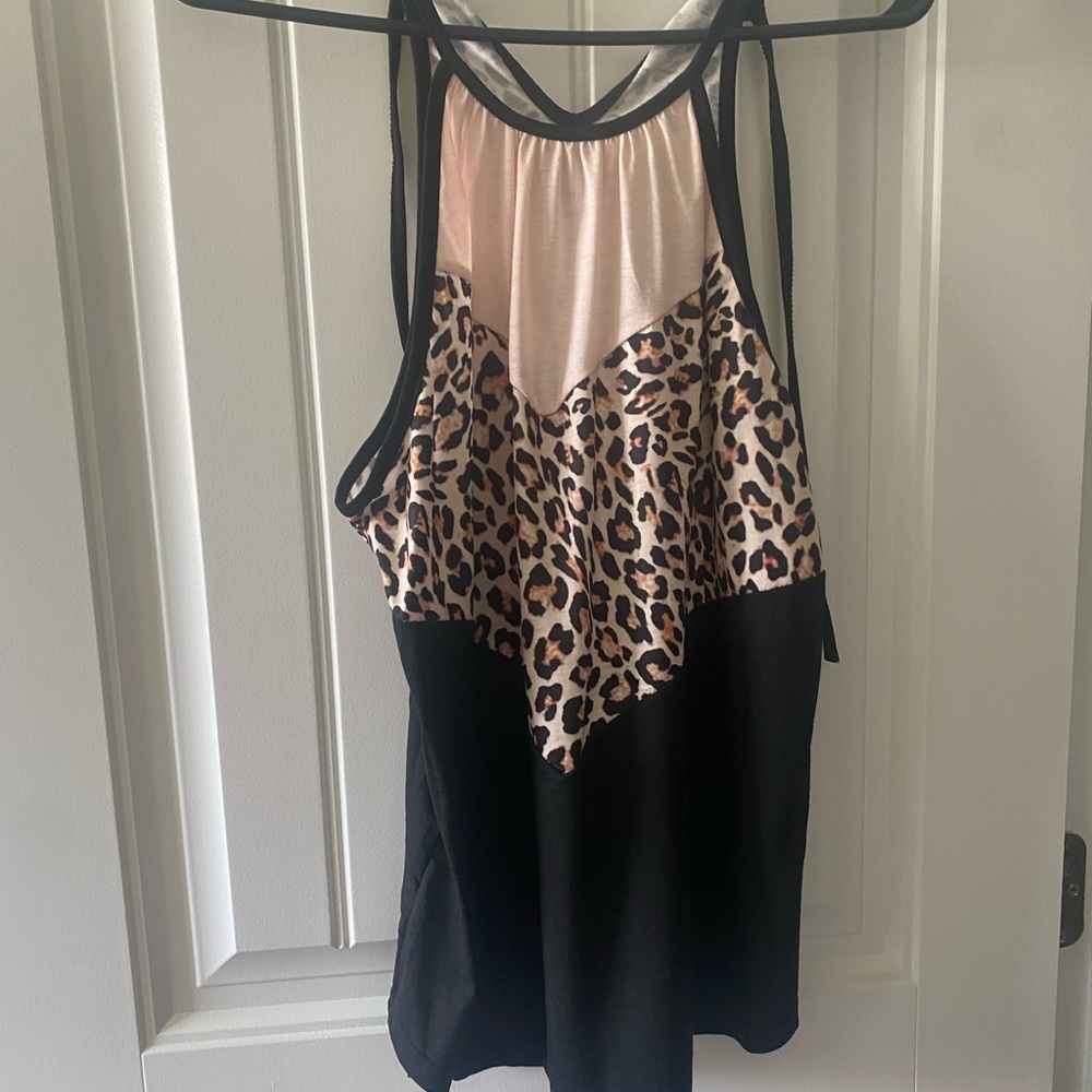 Cheetah block halter tank